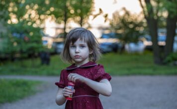 Czy dorosłe dzieci wchodzą w skład gospodarstwa domowego?